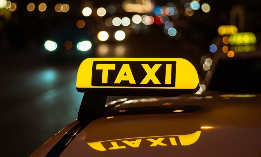 Госдума просит кабмин остановить рост цен на такси в Костроме