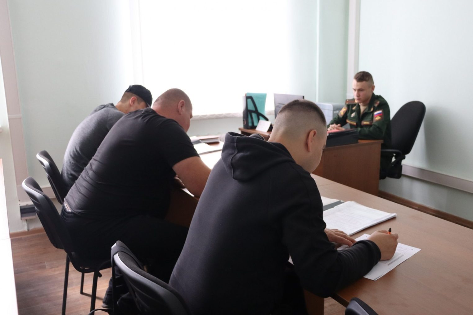 Контракты на службу в армии России заключают жители костромских районов
