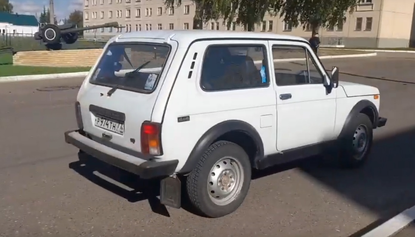 Костромская семья подарила автомобиль десантникам в зоне СВО