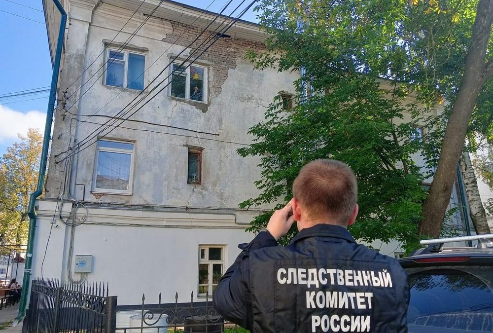 Погибающей старинной усадьбой в Костроме заинтересовались следователи