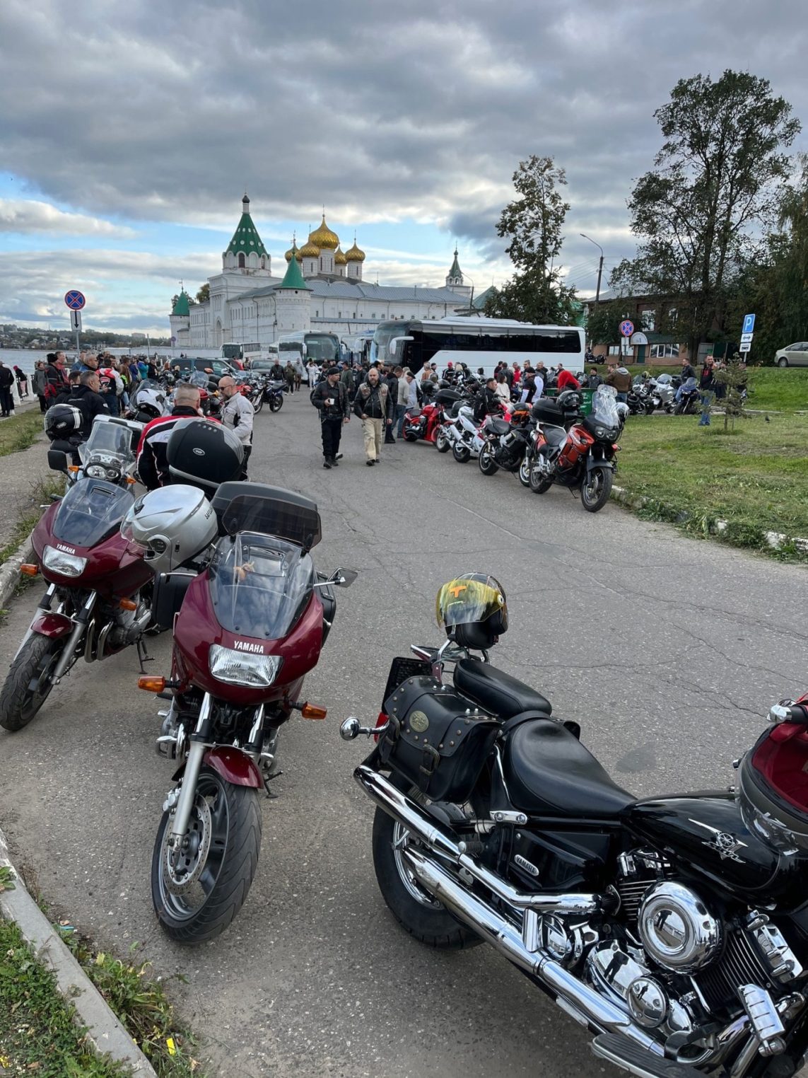 В Костроме феерично закрыли мотосезон-2023