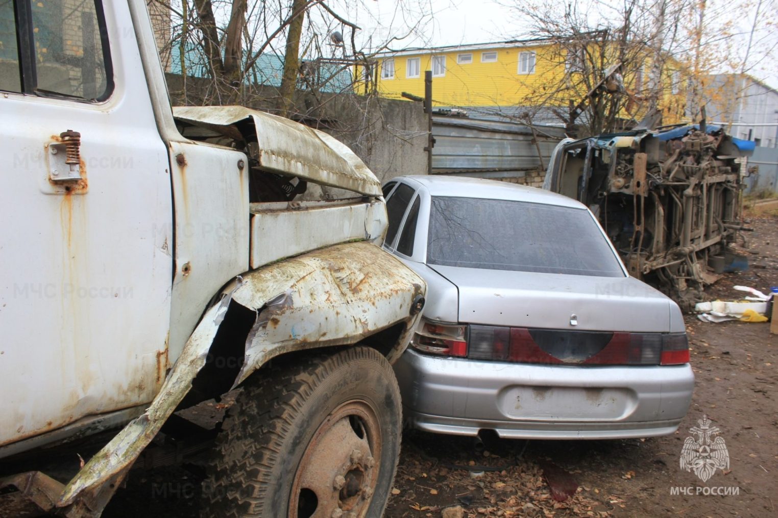 Костромские спасатели вытащили с того света пострадавших в ДТП