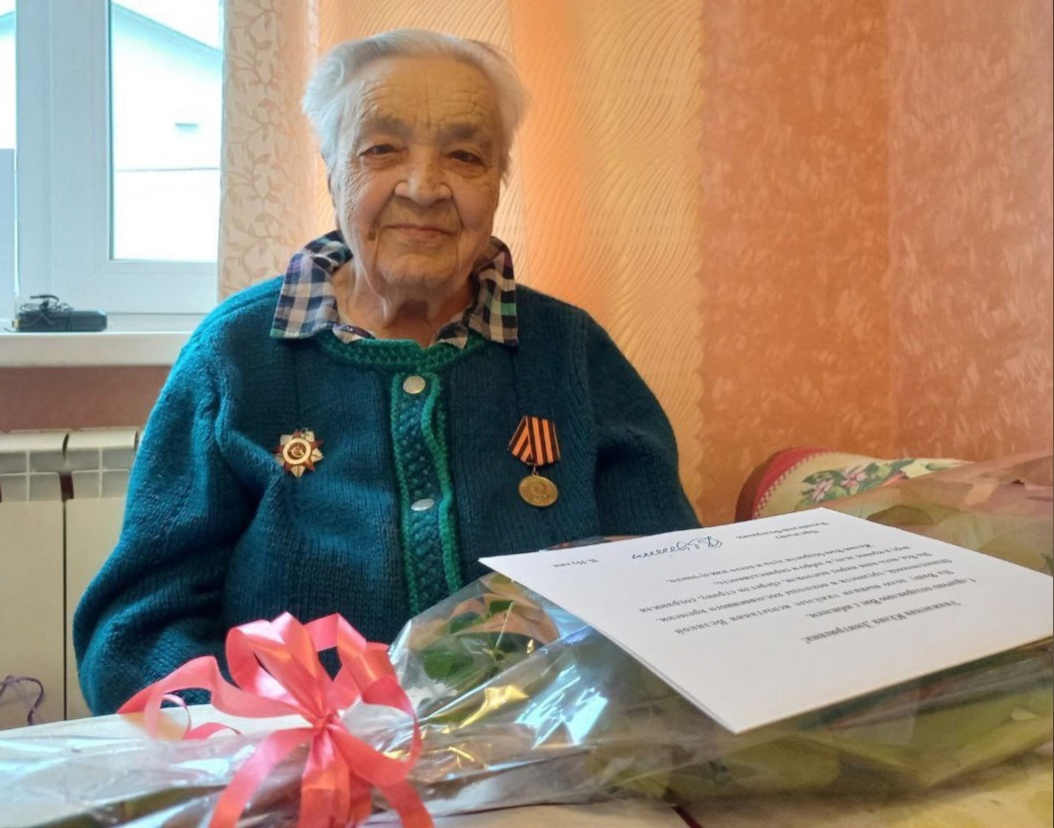 100-летний юбилей отметила костромичка-фронтовик