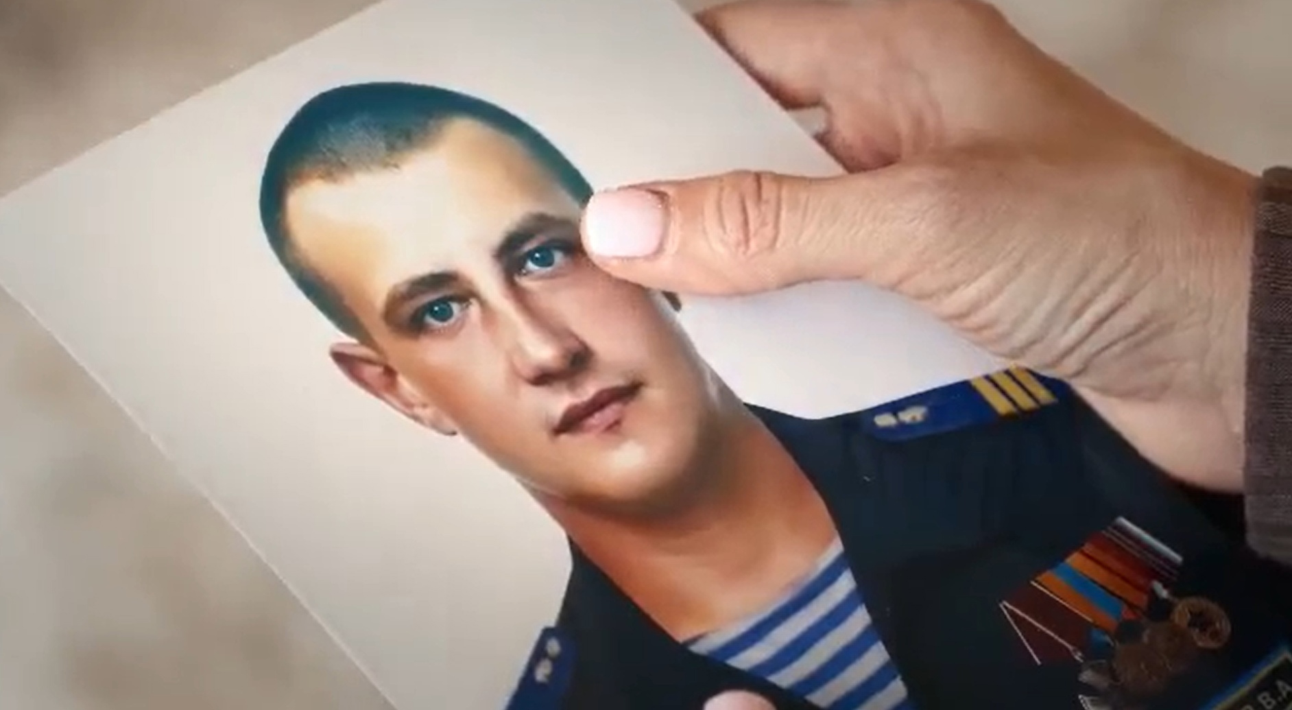 Имя погибшего в СВО десантника из Костромы сохранили в музыкальном клипе