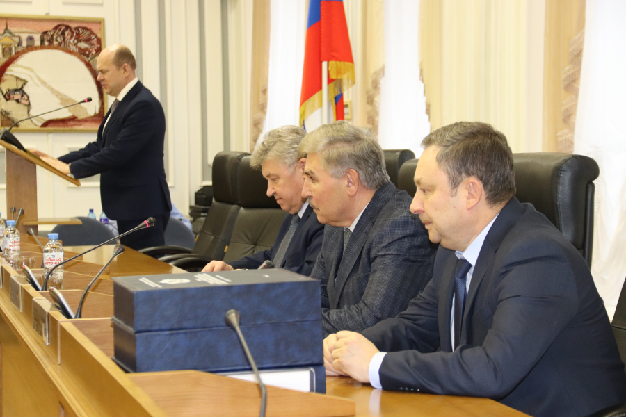 Депутаты назвали проект бюджета Костромской области-2024 финансово плотным