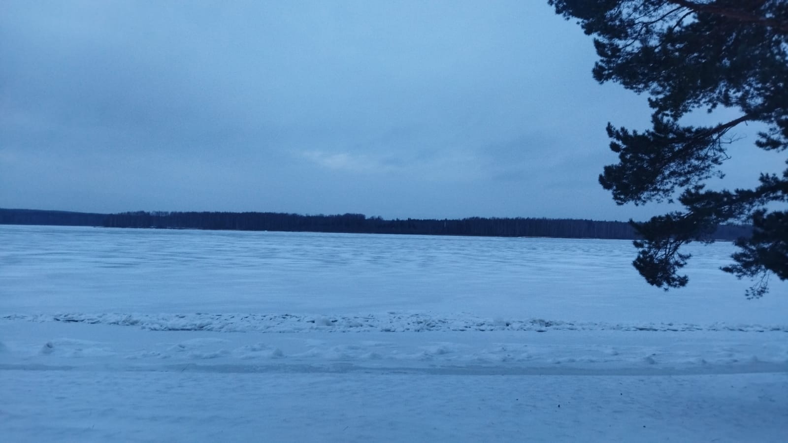 Волга в Костроме просигналила о начале зимы