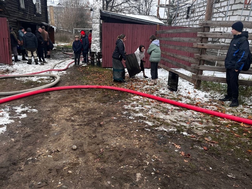 Под Костромой после пожара без крова осталась многодетная семья