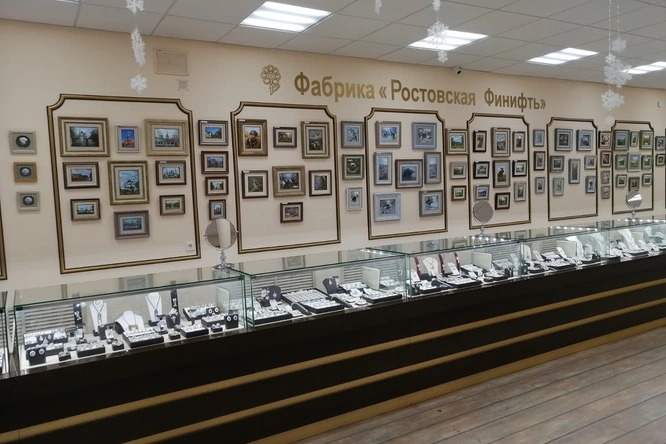 Фабрике «Ростовская финифть» исполняется 105 лет