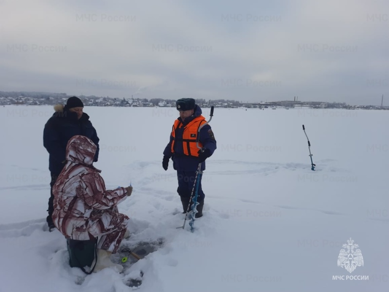 Бди: костромские спасатели рассказали, где в регионе самый тонкий лед