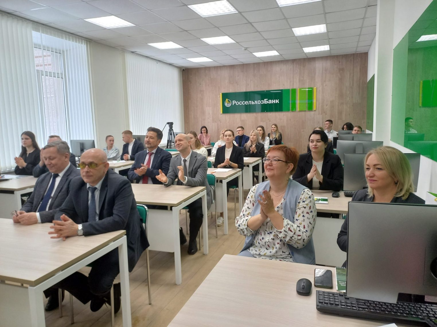 Подарок к Дню студента: в Костромской сельскохозяйственной академии открылся мультимедийный класс