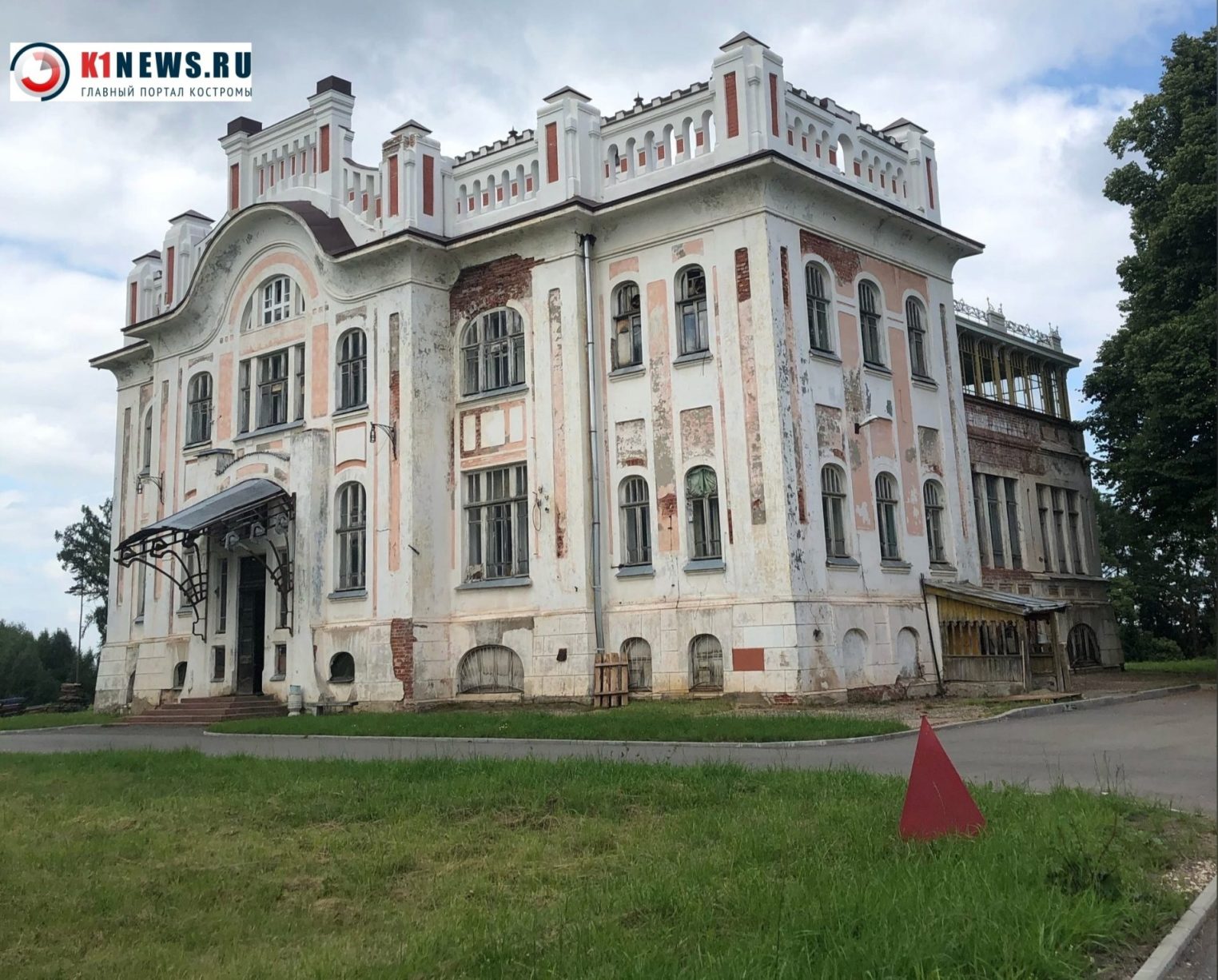 Чиновников под Костромой заставили сохранять объект культурного наследия