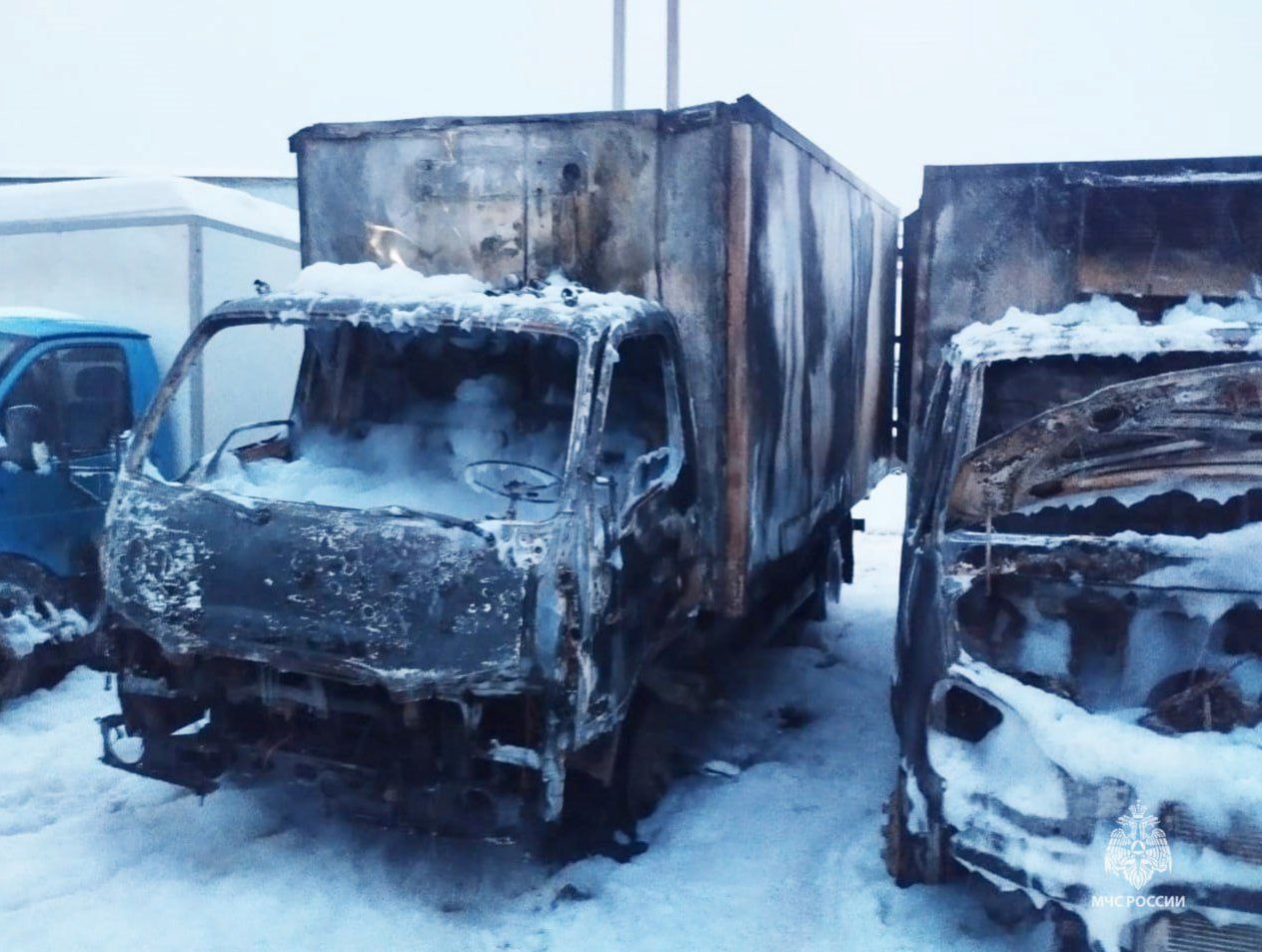 Стали известны подробности ЧП со сгоревшими машинами под Костромой