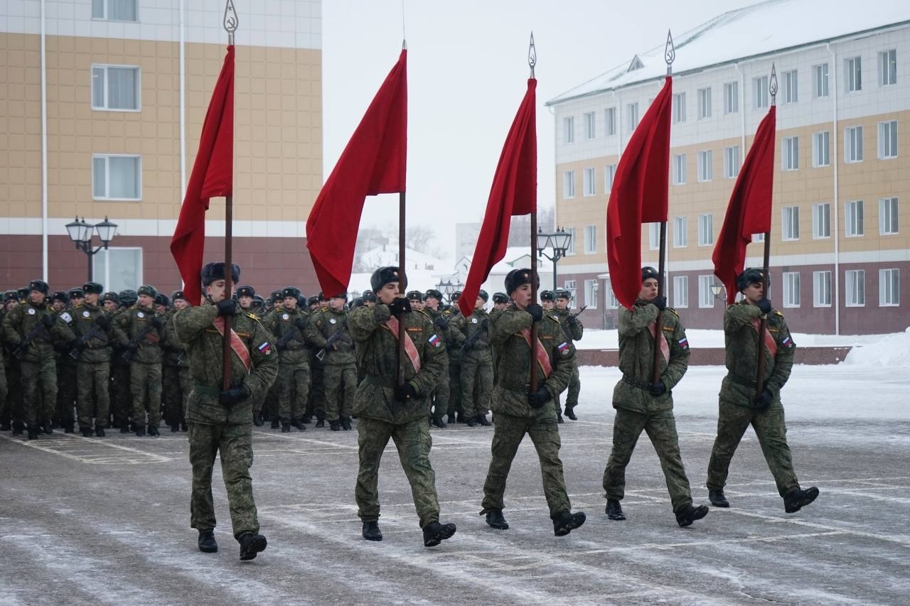 Костромские курсанты начали подготовку к Параду Победы в Москве