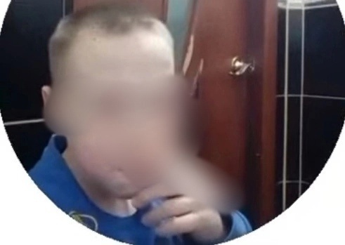 8-летний курящий мальчик поверг в шок костромичей