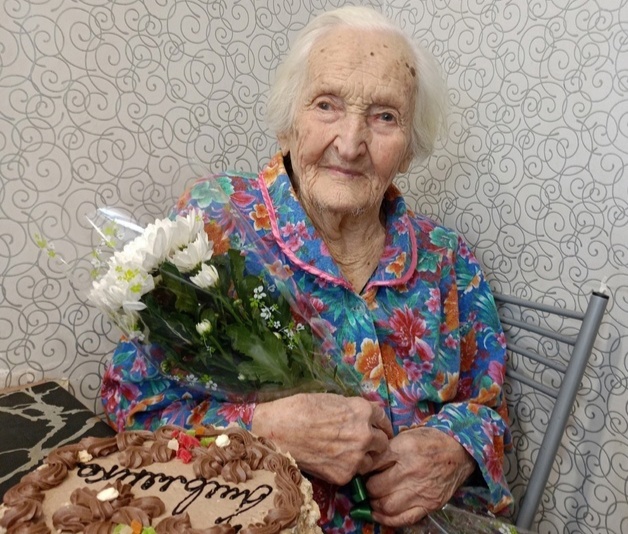 Долгожительница из Костромского района отметила 102-й день рождения