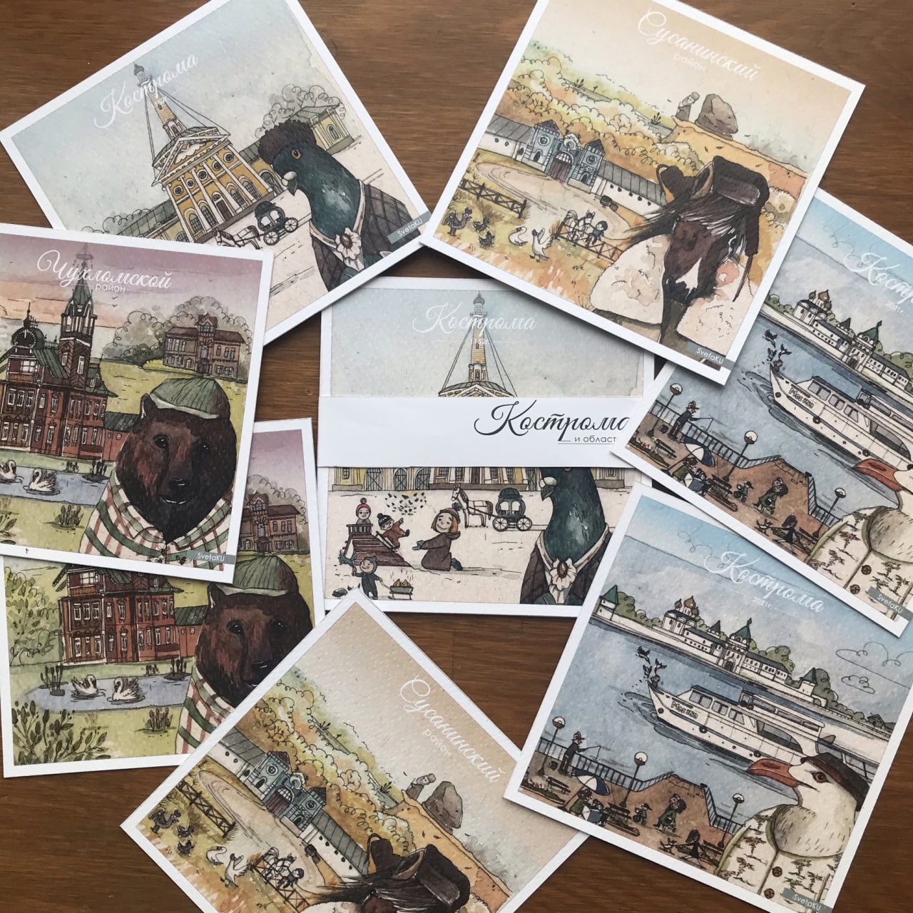 Пермская художница нарисовала открытки с Костромой