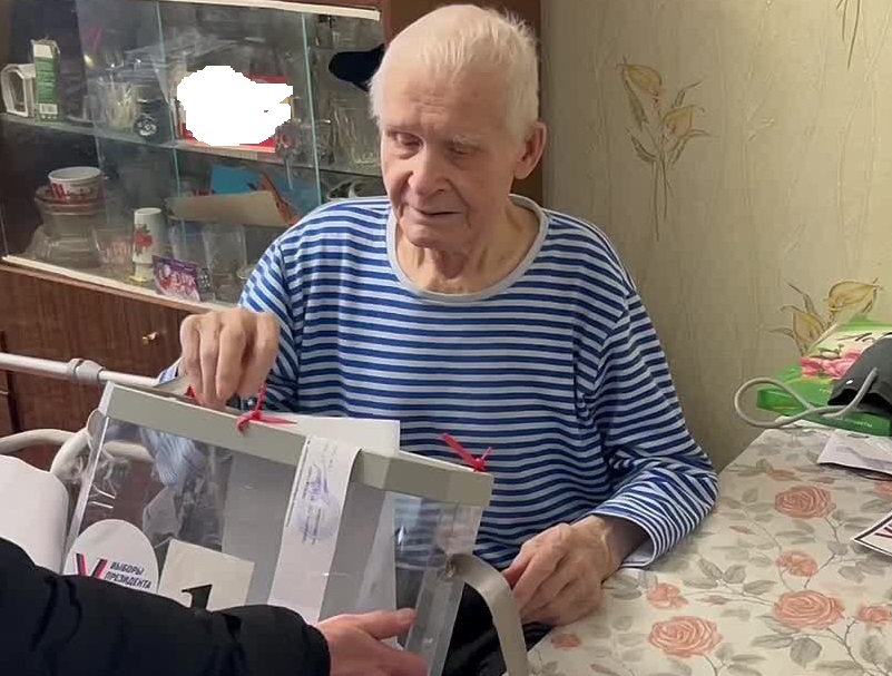 На президентских выборах проголосовал 102-летний долгожитель из Костромской области