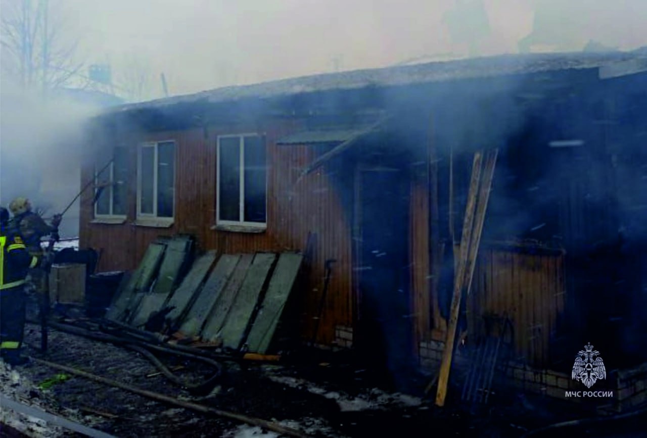 В Костромском районе в праздничный день загорелся жилой дом