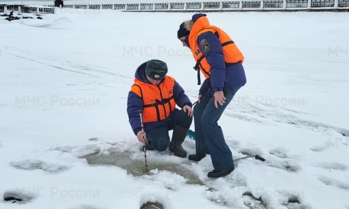 Костромские спасатели рассказали, на каких водоемах самый непрочный лед