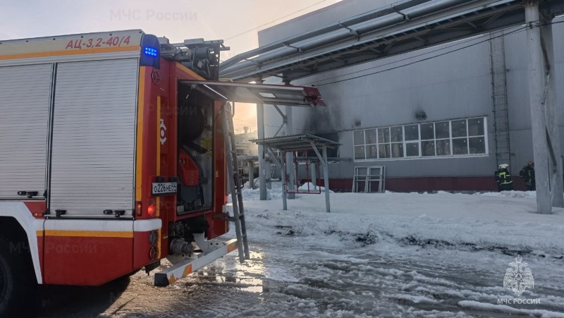 В Костроме потушили пожар на  заводе цементно-стружечных плит