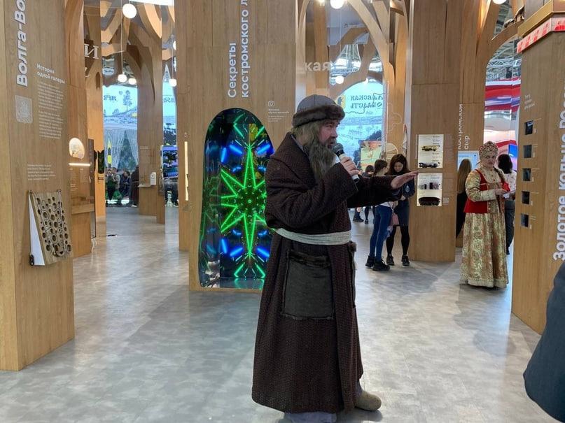 Костромской герой Сусанин побывал на выставке "Россия" на ВДНХ