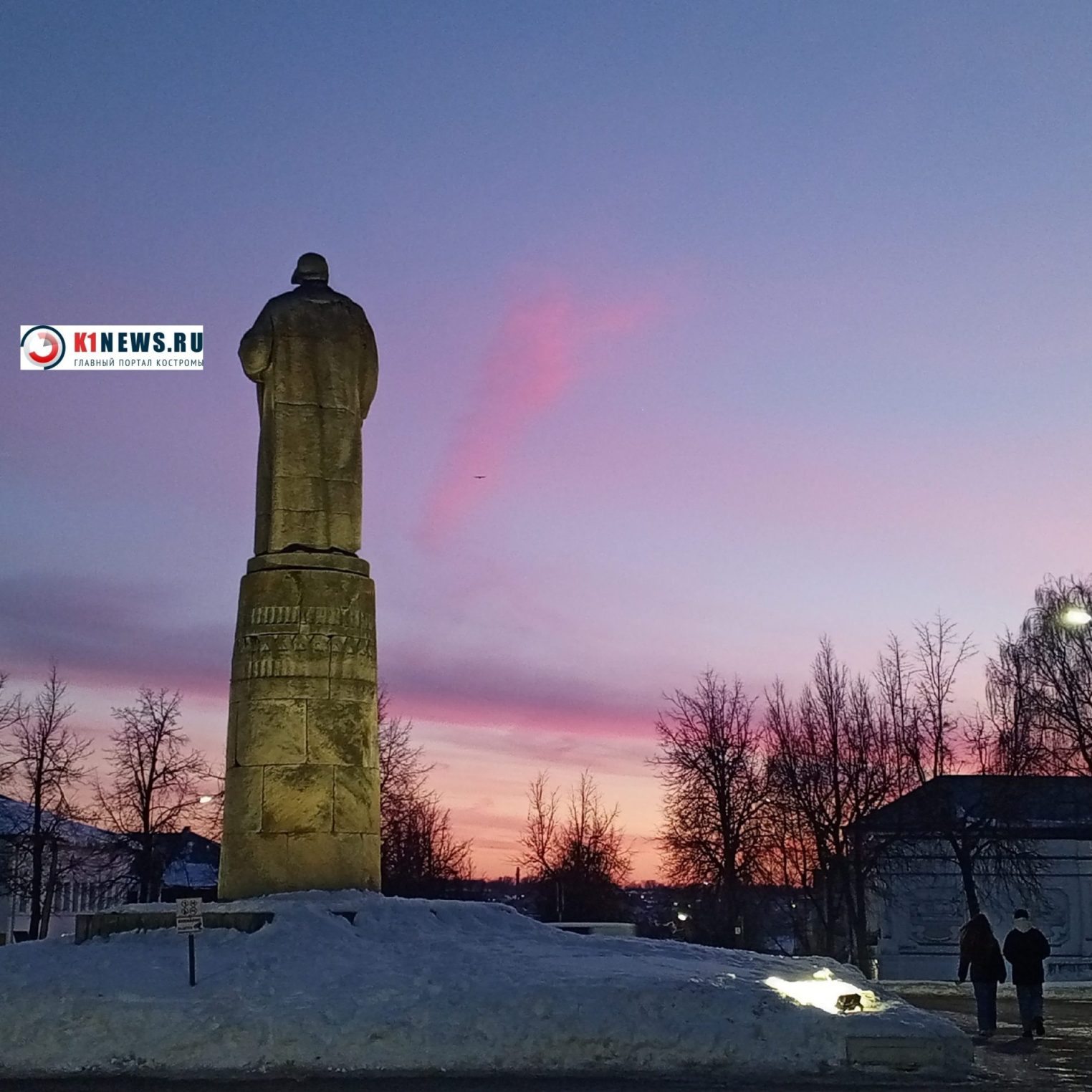 Поврежденный памятник Ивану Сусанину в Костроме восстановят по суду
