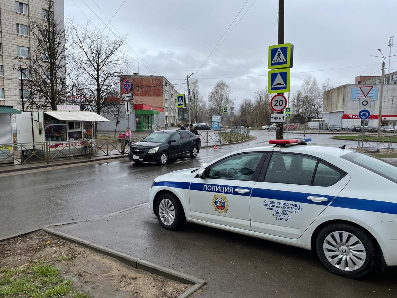 Шок: водитель в Костроме снова сбил маму с малышом в коляске