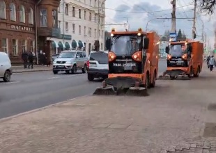 В Кострому пришло будущее: улицы города чистят неведомые зверюшки