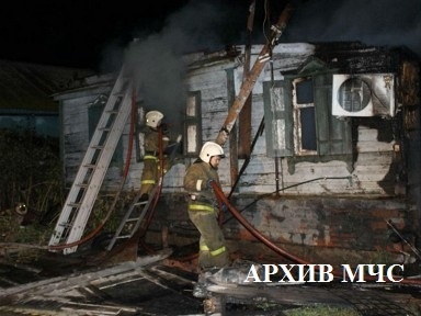 Под Костромой пожар повредил жилой дом