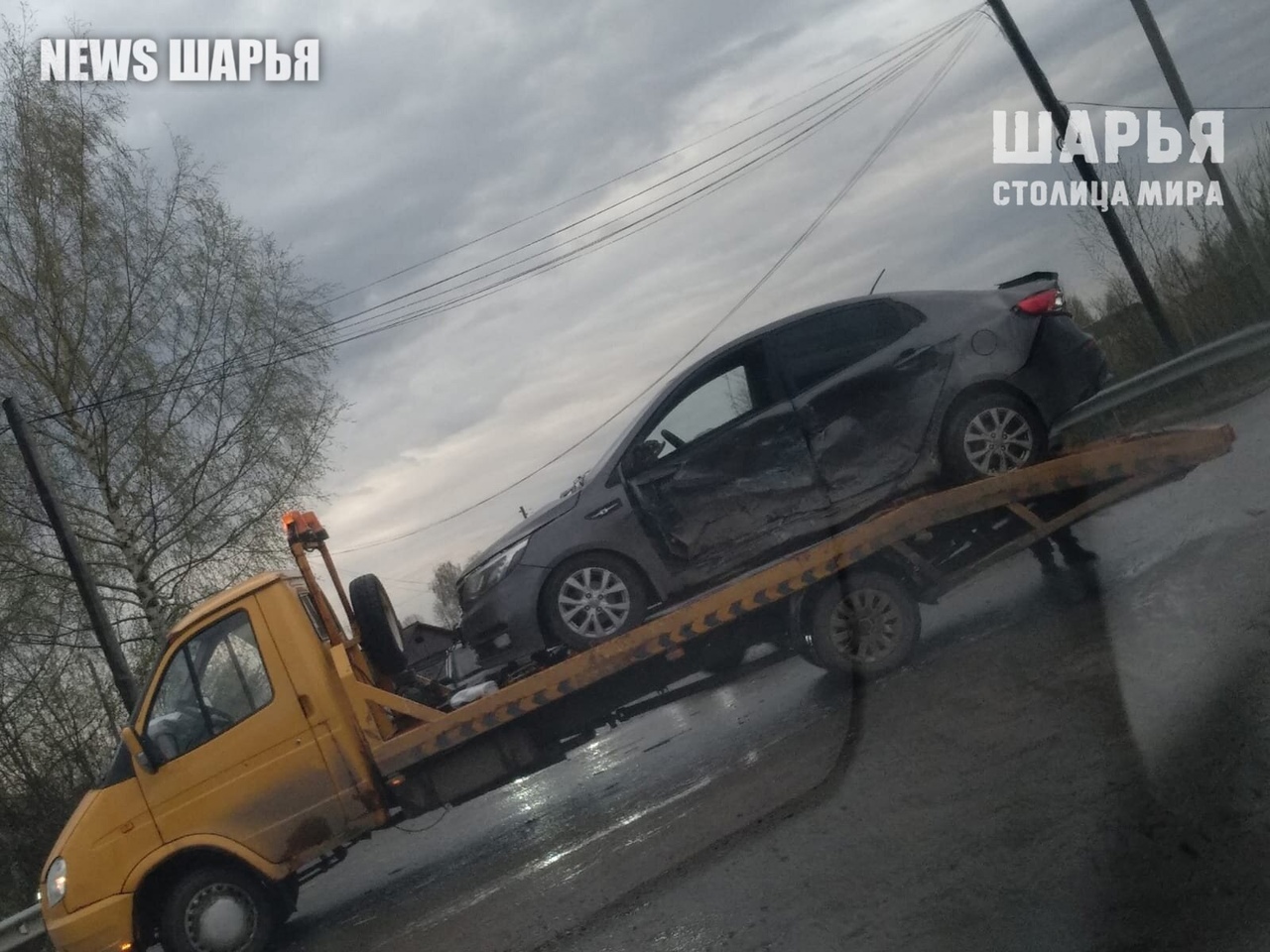 Два автомобиля не смогли разъехаться на мосту в костромском райцентре