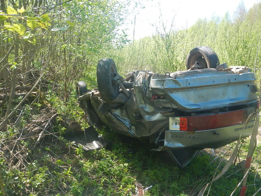 Перевертыш» на костромской трассе отправил водителя в больницу | K1NEWS  Кострома