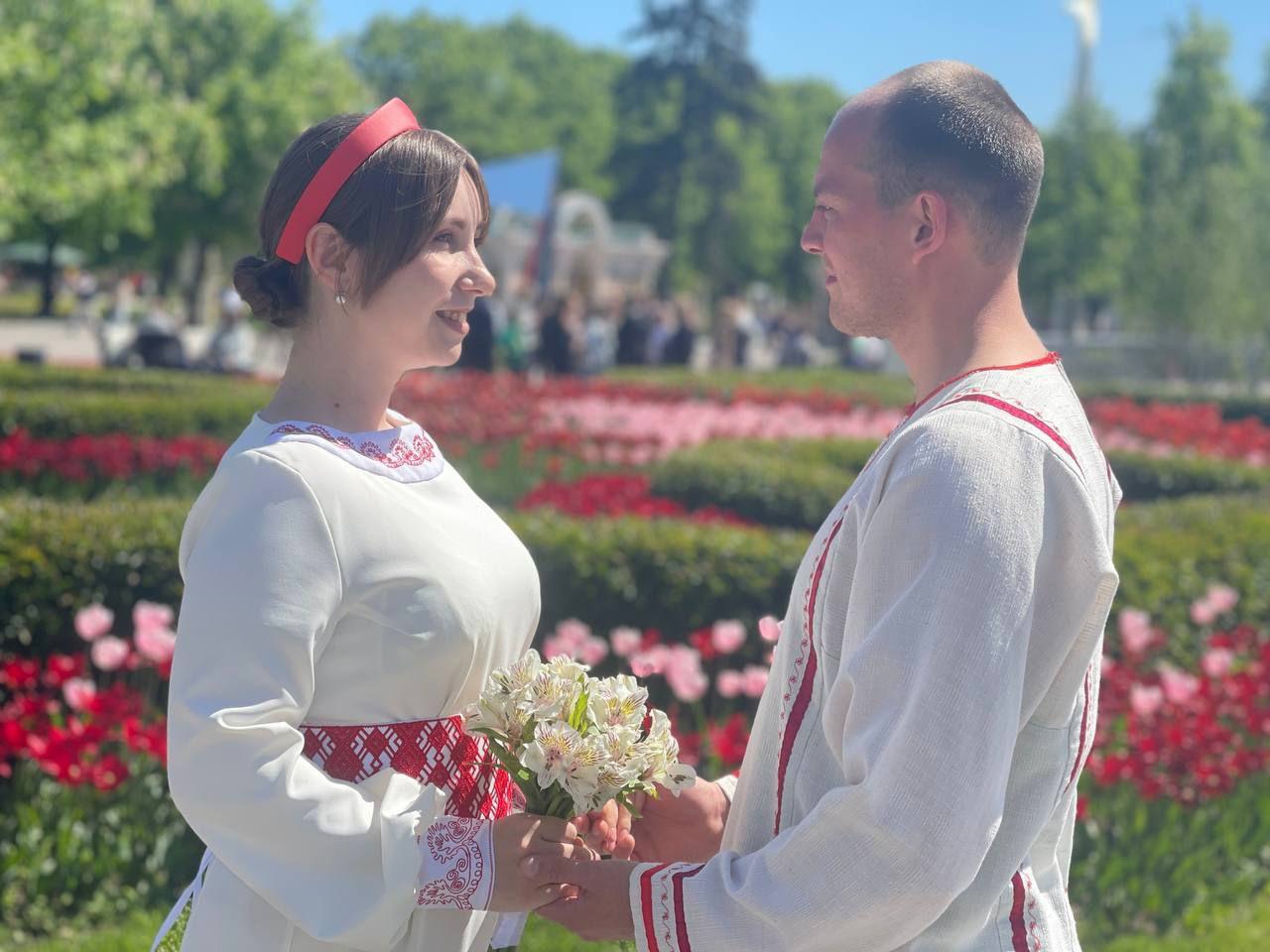Еще одна костромская пара поженилась на выставке «Россия» в Москве