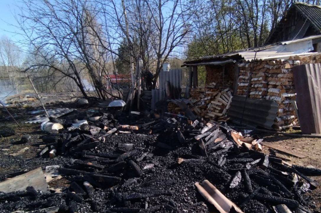 Дачник под Костромой едва не спалил половину поселка