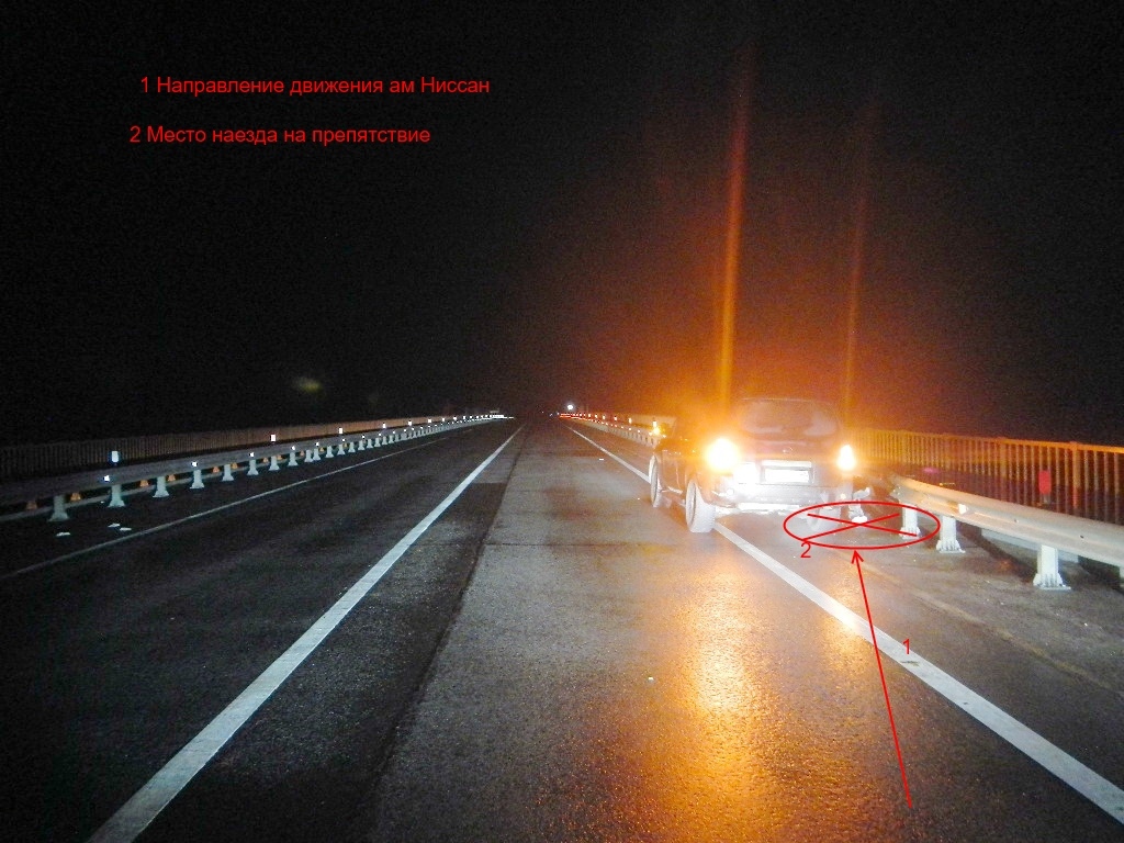 Водитель врезался в опору моста на трассе под Костромой