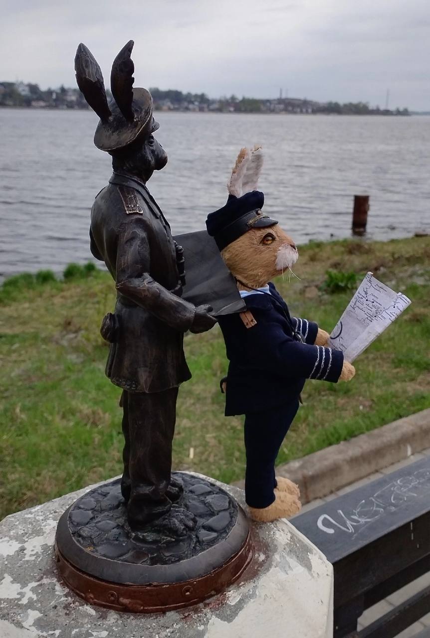 Костромской заяц-мореход обзавелся товарищем