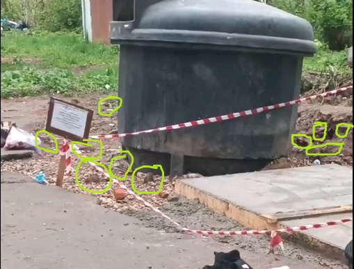 Стая крыс держит в напряжении жителей  костромской улицы