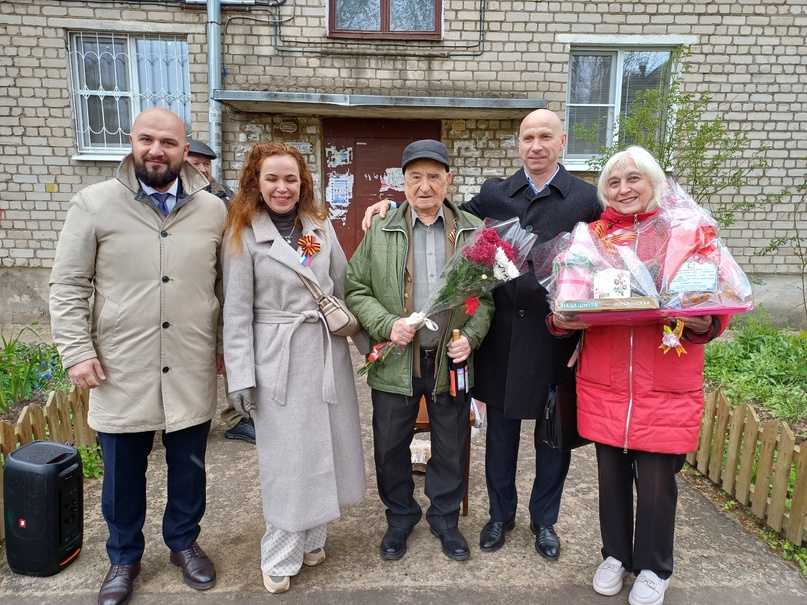 Активисты национальных диаспор Костромы поздравили ветеранов с Днем Победы
