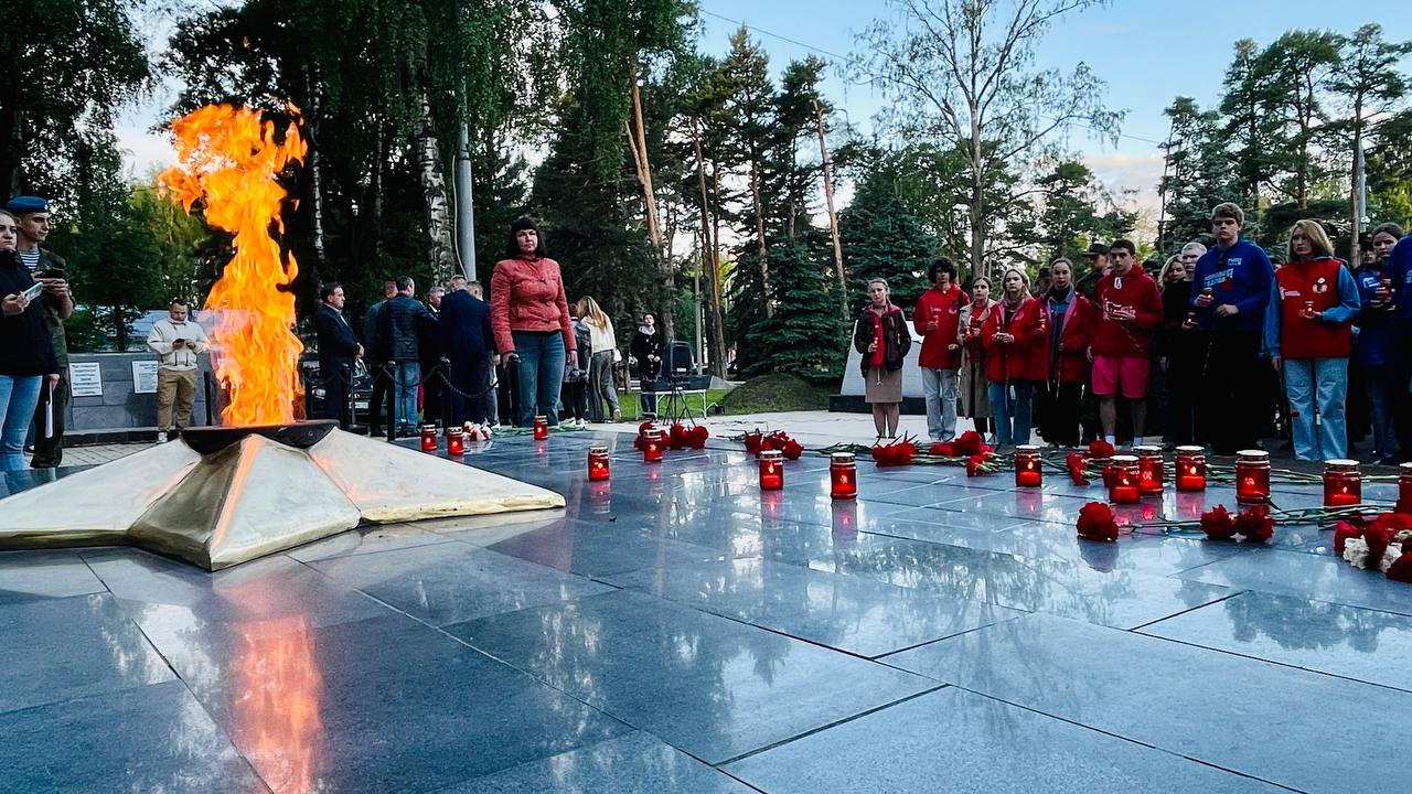 В Костроме зажгли "Свечу памяти" в честь героев Великой Отечественной войны
