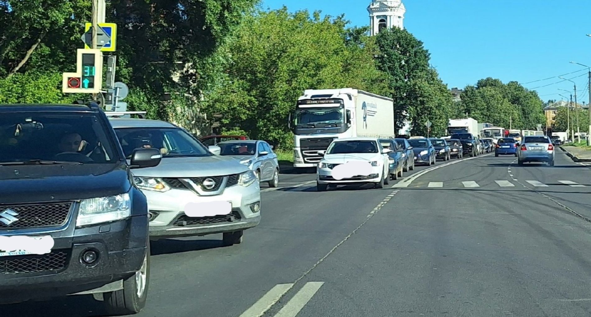 Водители сами нашли причину ежедневных пробок в Костроме | K1NEWS Кострома