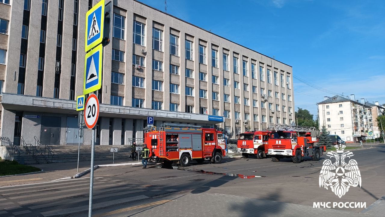 В Костроме загорелась налоговая инспекция
