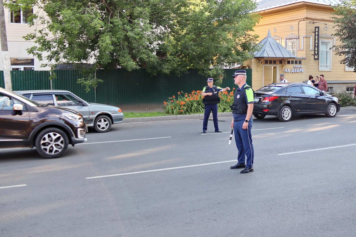 Проверку не прошли: в ходе рейда в Костроме гаишники поймали 20 нарушителей