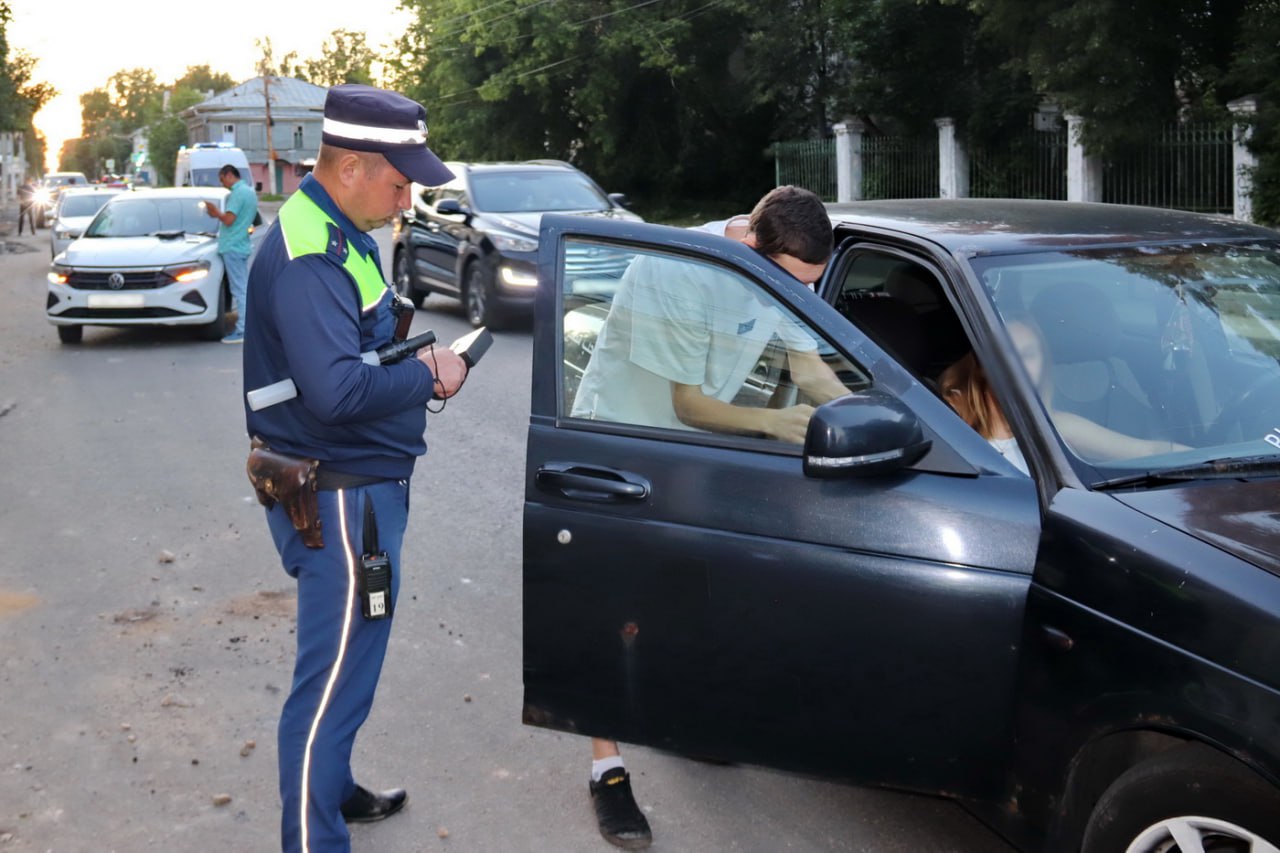 Проверку не прошли: в ходе рейда в Костроме гаишники поймали 20 нарушителей