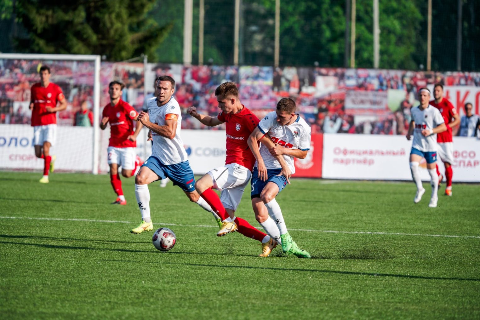 Для костромских любителей футбола минувшие выходные прошли под флагом «Спартака»