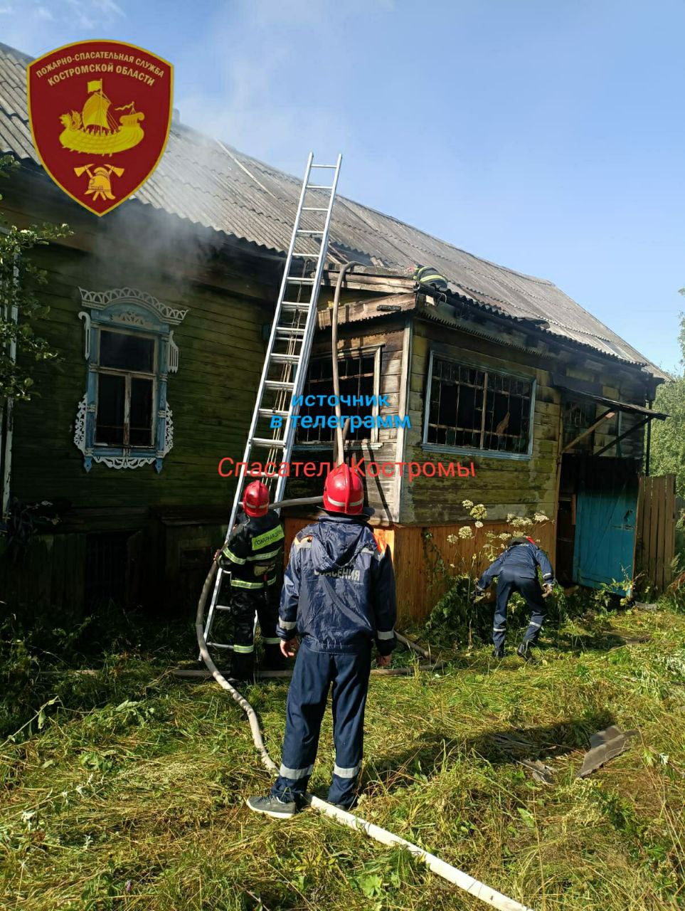 Жилой дом вспыхнул в костромской деревне