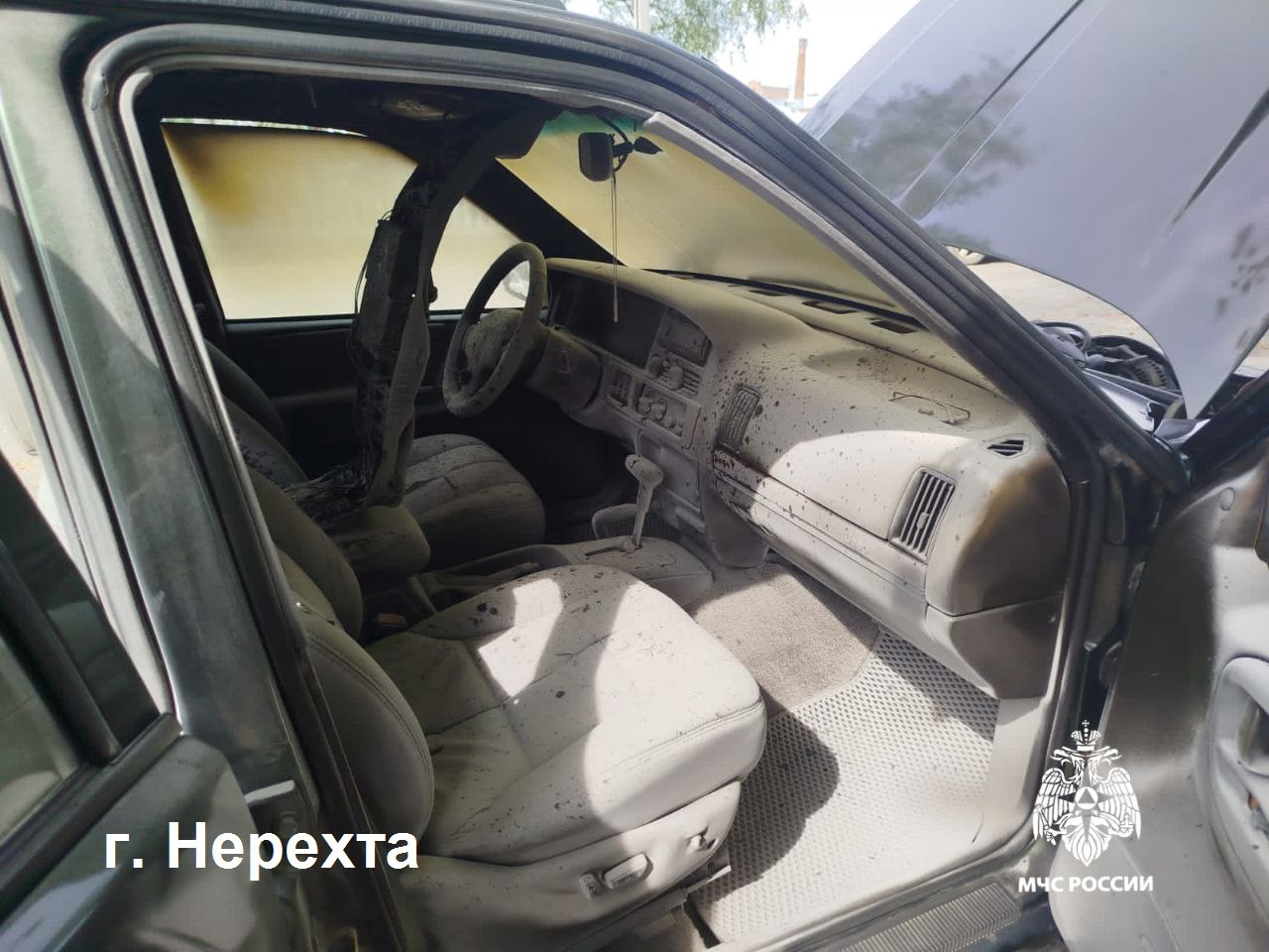 Иномарка вспыхнула в костромском райцентре