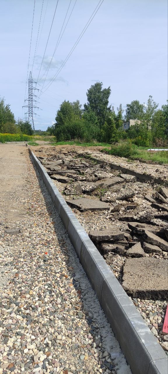 Дорожные работы на улице в Костроме затормозили тепловики