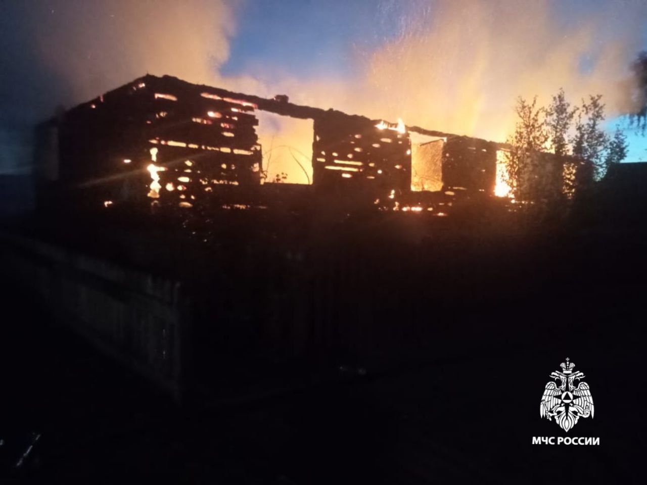 Капризная электропроводка уничтожила дом в Поназыревском округе