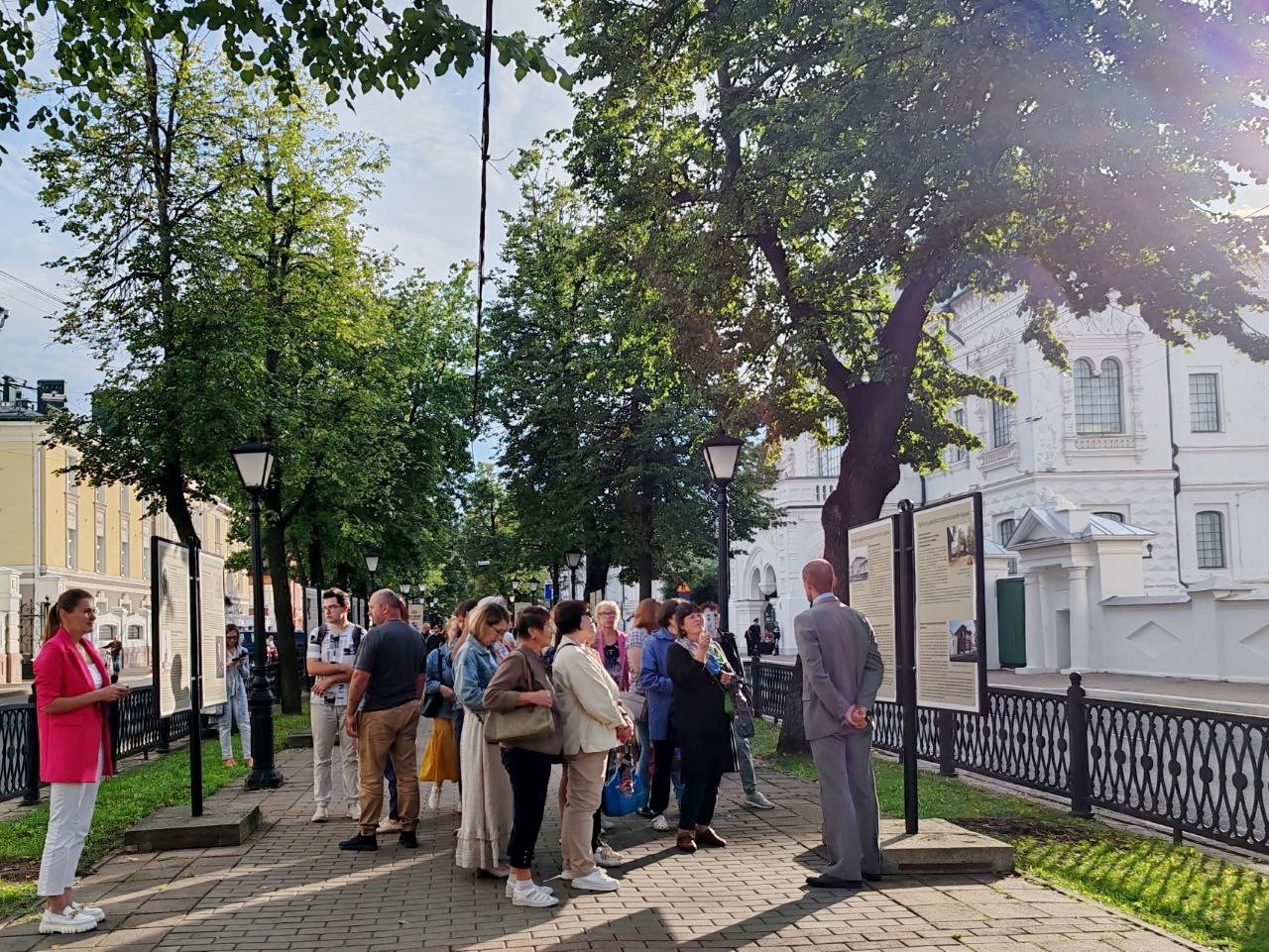 80 историй о Костромской области разместили на Аллее Культуры