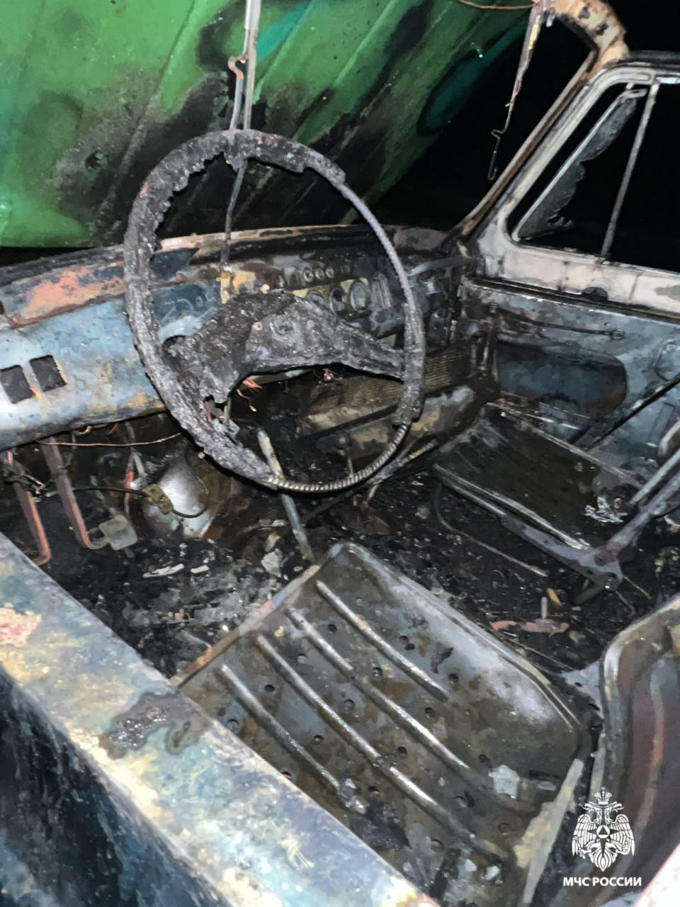 Неизвестные сожгли чужой автомобиль в Костроме