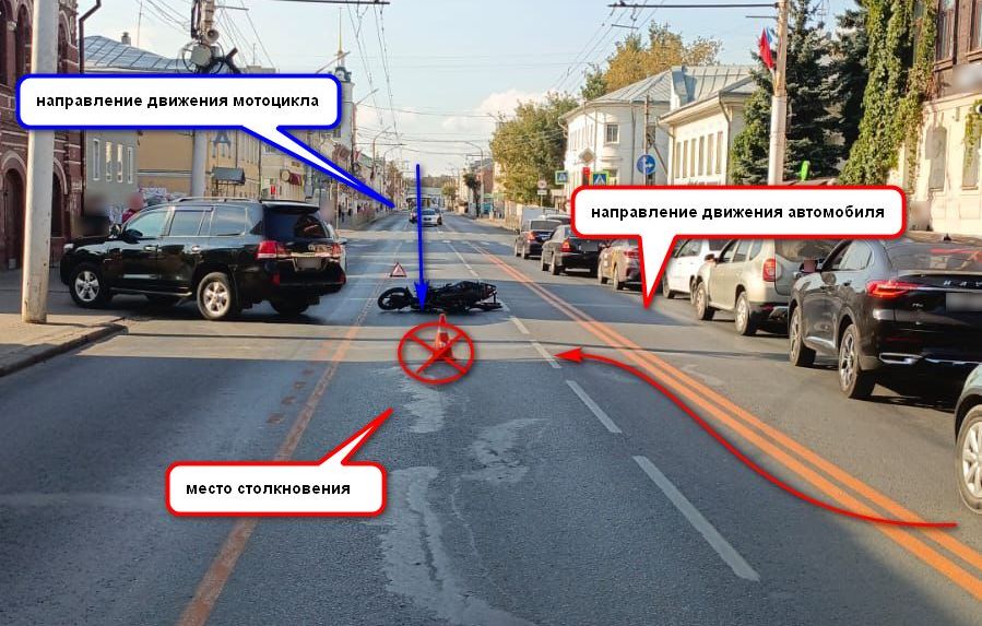 Женщина на иномарке сбила мотоциклиста в центре Костромы